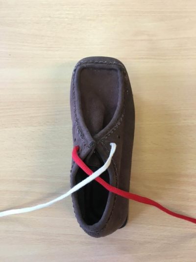 How to tie shoelaces - Buckinghamshire Healthcare NHS Trust - CYP Website